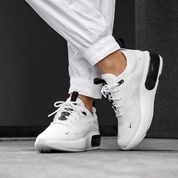 wmns air max dia